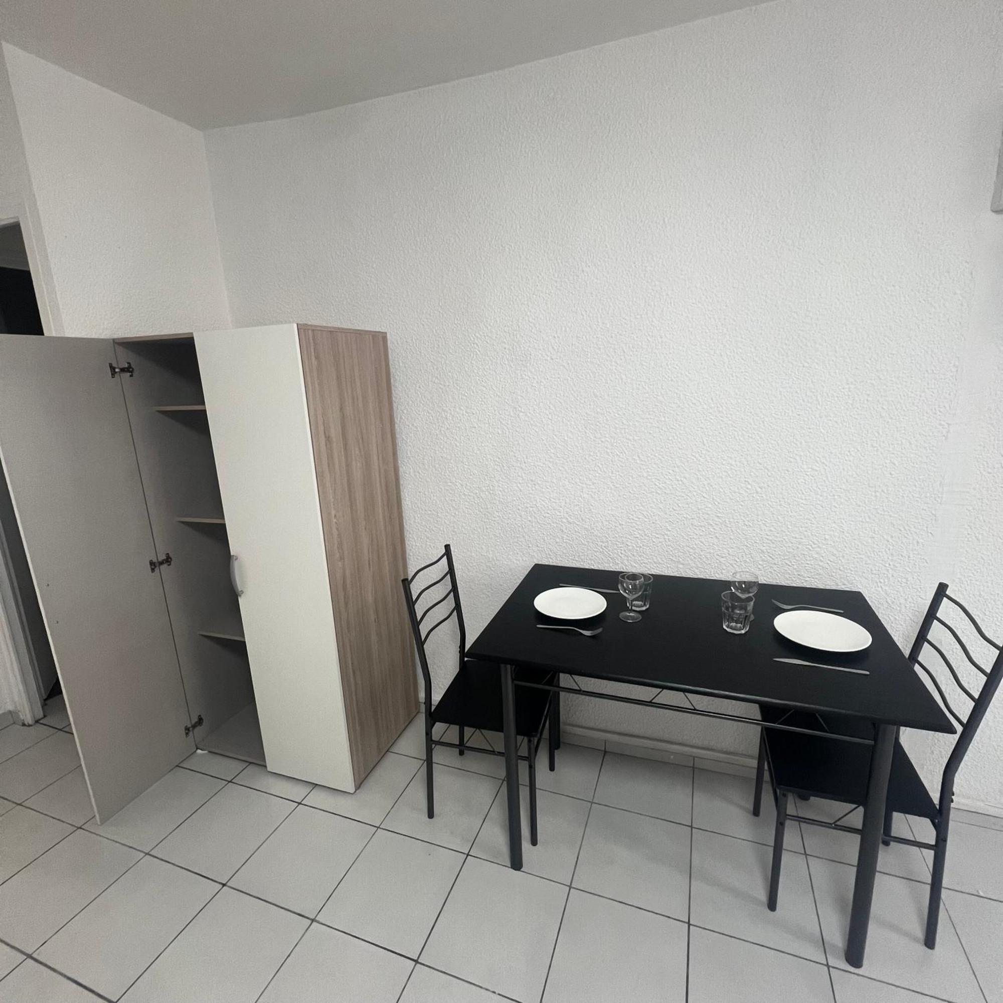 Studio Tapisvert St Charles Canebiere Vieux Port Marseille Exteriör bild